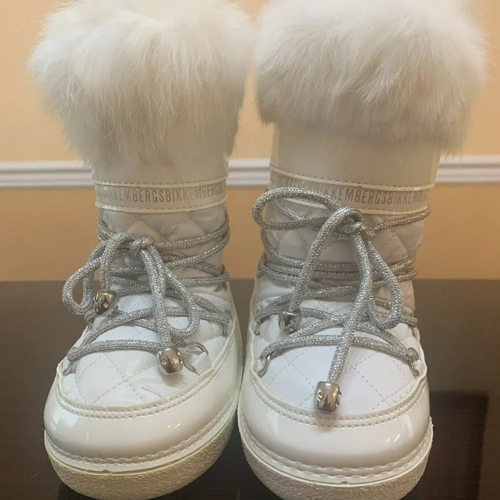 Snow Boots - Picture 1 of 3